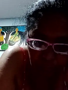 Snapshot of sexymomsn chatting on May 16, 2:19 am sexymomsn online show from May 16, 2:19 am