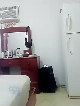 sexymomsn online show from July 13, 3:59 pm