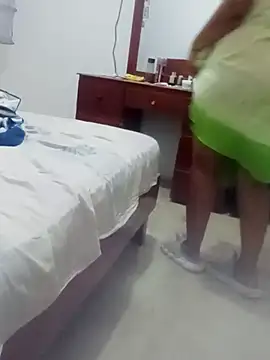 sexymomsn online show from July 27, 12:23 pm