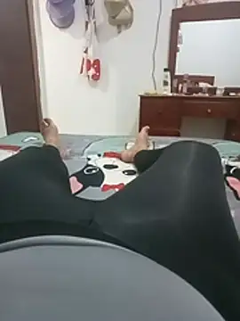 sexymomsn online show from August 1, 6:01 am