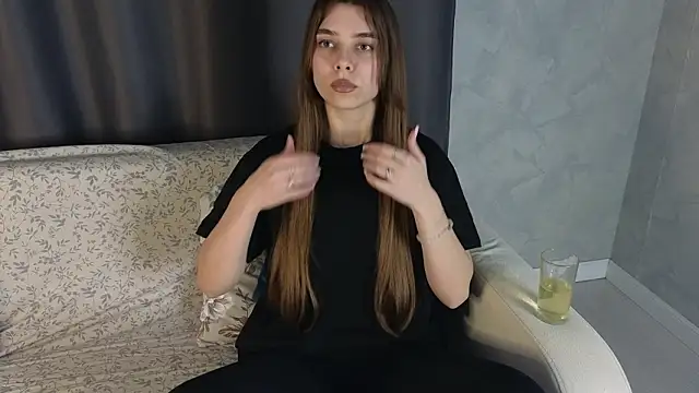 LynnWalker online show from March 26, 5:07 pm