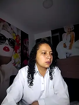 Snapshot of Sofia_Alane chatting on April 10, 9:14 am Sofia Alane online show from April 10, 9:14 am