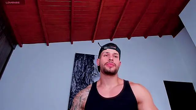 Snapshot of Santos_ramirez1 chatting on April 11, 2:32 pm Santos ramirez1 online show from April 11, 2:32 pm