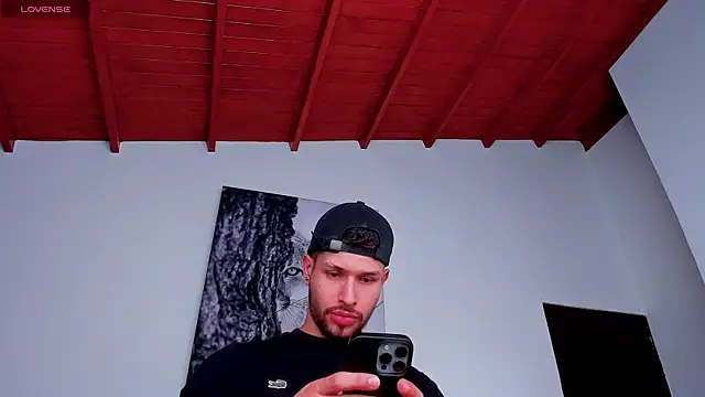 Snapshot of Santos_ramirez1 chatting on April 13, 2:55 pm Santos ramirez1 online show from April 13, 2:55 pm