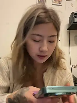 Olivia PINK0322 online show from May 8, 11:37 am