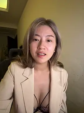 Olivia PINK0322 online show from May 9, 3:17 pm
