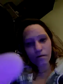 Snapshot of beeeuhh chatting on March 29, 8:09 pm beeeuhh online show from March 29, 8:09 pm