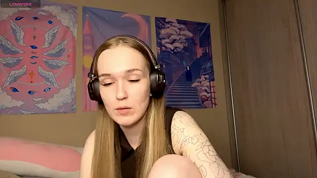 Snapshot of DenitaSpace chatting on May 8, 1:38 pm DenitaSpace online show from May 8, 1:38 pm