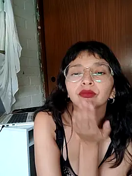 Snapshot of LisaMargo chatting on April 17, 3:37 pm LisaMargo online show from April 17, 3:37 pm