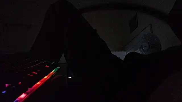 Sueliton2 online show from April 13, 9:09 pm