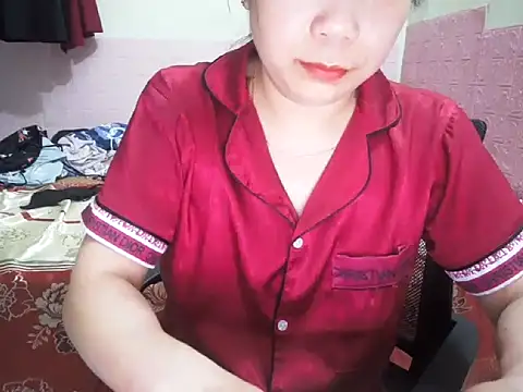 Snapshot of lusa_baby chatting on May 18, 2:18 am lusa baby online show from May 18, 2:18 am