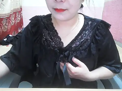 Snapshot of lusa_baby chatting on June 24, 1:54 pm lusa baby online show from June 24, 1:54 pm