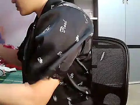 Snapshot of lusa_baby chatting on July 31, 5:07 am lusa baby online show from July 31, 5:07 am