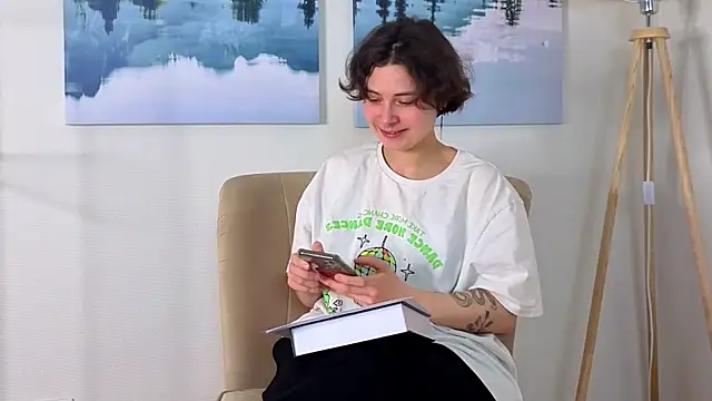 Snapshot of JazminViehman chatting on March 23, 8:07 am JazminViehman online show from March 23, 8:07 am