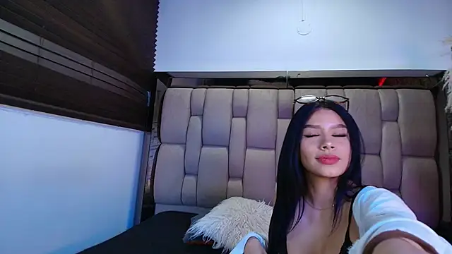 MeganEvanss   online show from May 22, 11:21 pm