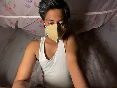 Snapshot of sinner2511 chatting on March 26, 4:23 pm sinner2511 online show from March 26, 4:23 pm