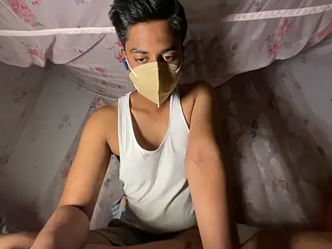 Snapshot of sinner2511 chatting on March 27, 4:40 pm sinner2511 online show from March 27, 4:40 pm