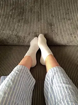 LilouPieds online show from June 14, 4:53 pm