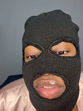 Snapshot of xxxchocolatepussy chatting on July 18, 11:41 pm xxxchocolatepussy online show from July 18, 11:41 pm