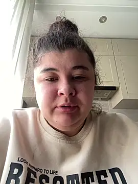 curly elise online show from March 29, 9:53 am