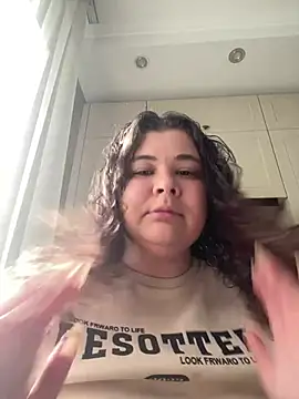curly elise online show from April 4, 1:08 pm