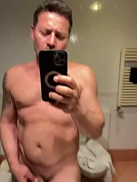 lukasfree online show from April 16, 5:58 pm