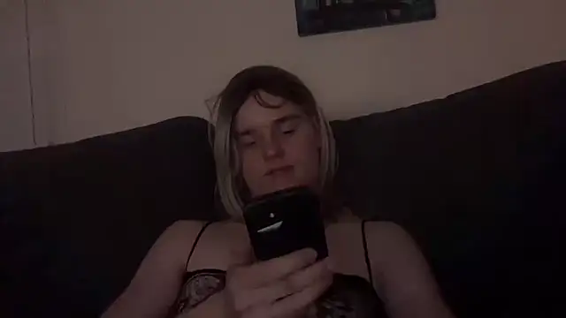 Snapshot of sissybttm647 chatting on March 22, 10:24 pm sissybttm647 online show from March 22, 10:24 pm