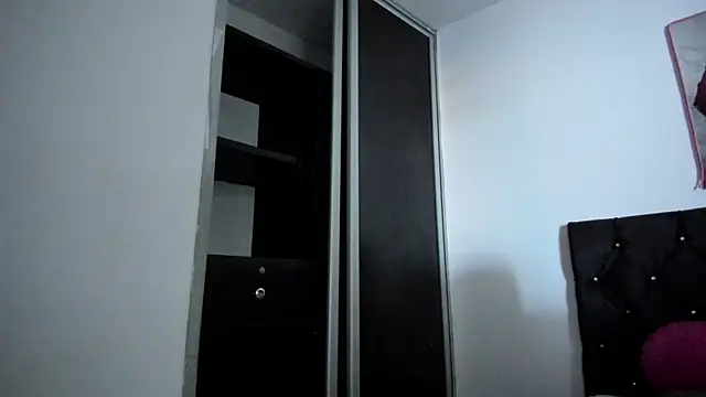 WilliamsAndCatherine online show from May 7, 6:24 pm