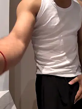 Snapshot of handsome-hunky chatting on April 8, 2:06 pm handsome-hunky online show from April 8, 2:06 pm