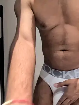 Snapshot of handsome-hunky chatting on May 4, 6:15 pm handsome-hunky online show from May 4, 6:15 pm