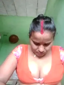 Shivani09900 online show from June 3, 6:05 am