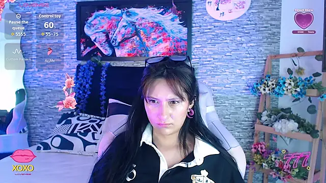 eyes moonn online show from June 19, 11:58 am