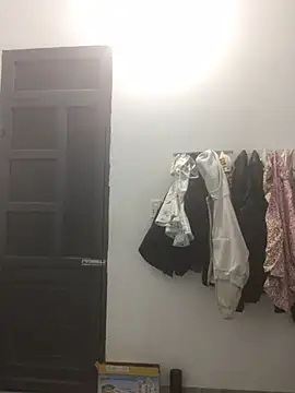 Snapshot of Yuri_k2 chatting on April 5, 5:43 pm Yuri k2 online show from April 5, 5:43 pm