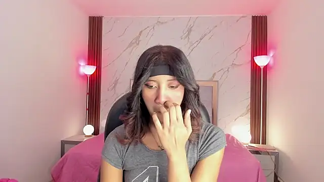 Snapshot of EsperanzaMora chatting on May 15, 12:12 pm EsperanzaMora online show from May 15, 12:12 pm