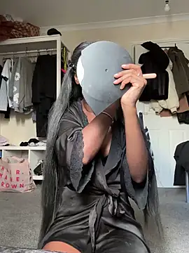 k ashantixx online show from March 25, 11:38 am