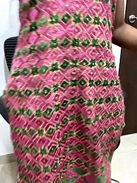 Snapshot of Baby_pari1 chatting on April 9, 6:57 pm Baby pari1 online show from April 9, 6:57 pm