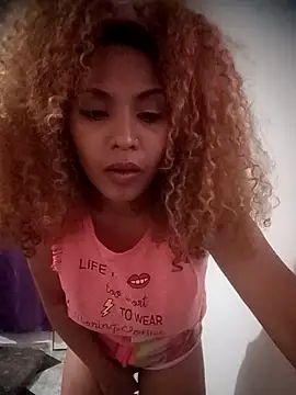SolashLitzy Curly online show from June 11, 10:24 am