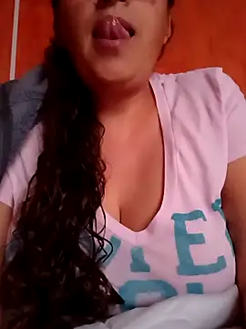 Snapshot of pechona chatting on April 5, 6:16 pm pechona online show from April 5, 6:16 pm