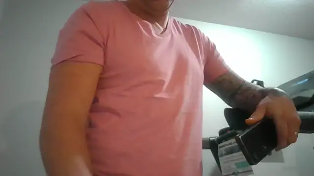 Snapshot of Cutecamboy4you chatting on March 24, 2:00 pm Cutecamboy4you online show from March 24, 2:00 pm