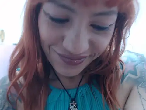 Snapshot of veronicaqueenxxx chatting on April 3, 5:05 am veronicaqueenxxx online show from April 3, 5:05 am