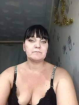Snapshot of Milashkaqw chatting on April 25, 5:54 pm Milashkaqw online show from April 25, 5:54 pm