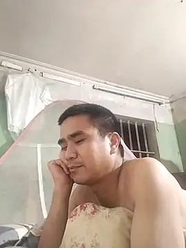 Snapshot of Tinh_love chatting on April 18, 2:21 pm Tinh love online show from April 18, 2:21 pm