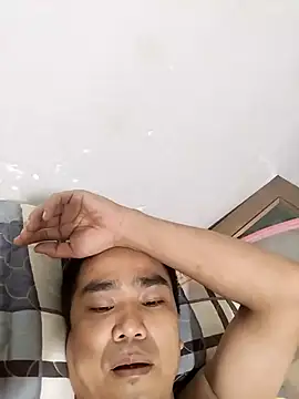 Snapshot of Tinh_love chatting on April 21, 1:42 am Tinh love online show from April 21, 1:42 am
