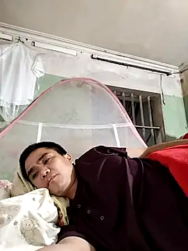 Snapshot of Tinh_love chatting on April 27, 12:47 pm Tinh love online show from April 27, 12:47 pm