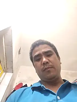 Snapshot of Tinh_love chatting on May 3, 11:38 am Tinh love online show from May 3, 11:38 am