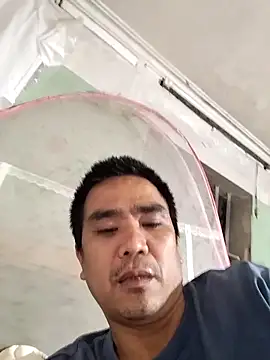 Snapshot of Tinh_love chatting on May 4, 3:08 pm Tinh love online show from May 4, 3:08 pm