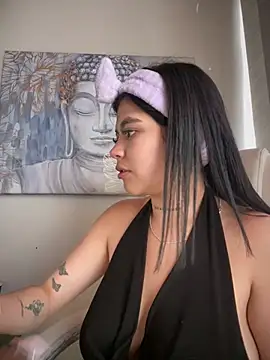 Snapshot of Violetaa_pink18 chatting on May 21, 6:15 pm Violetaa pink18 online show from May 21, 6:15 pm