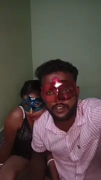 Snapshot of hornysofiya chatting on April 10, 5:39 pm hornysofiya online show from April 10, 5:39 pm