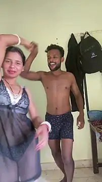 Snapshot of hornysofiya chatting on April 14, 4:18 am hornysofiya online show from April 14, 4:18 am