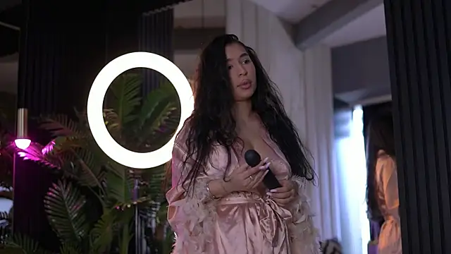 Snapshot of CherrieTeen chatting on May 2, 7:24 am CherrieTeen online show from May 2, 7:24 am